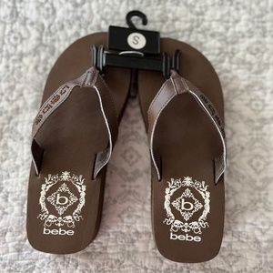 NWT Brown bebe flip-flops